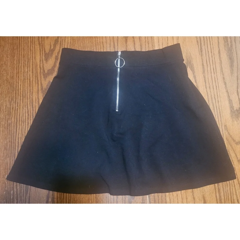 Forever 21 Black A-Line Zip Up Mini Skirt